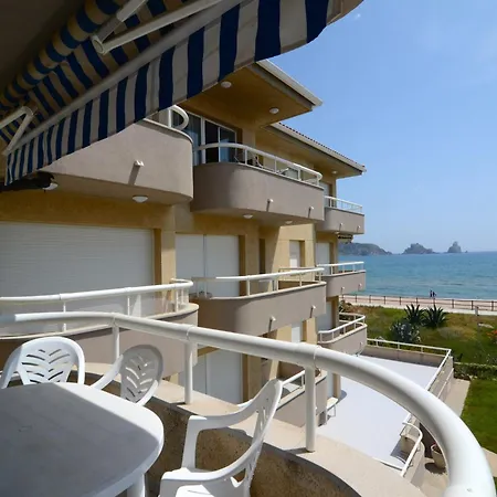 In Costa Brava With Access *
