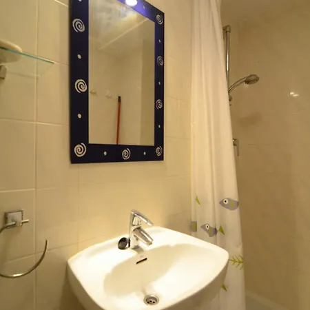 Apartment Manureva Vii 2-a