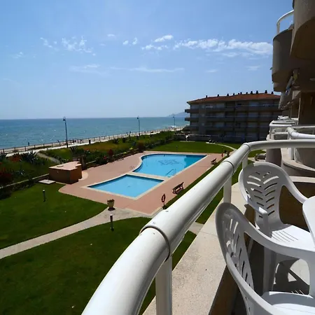 In Costa Brava With Access *